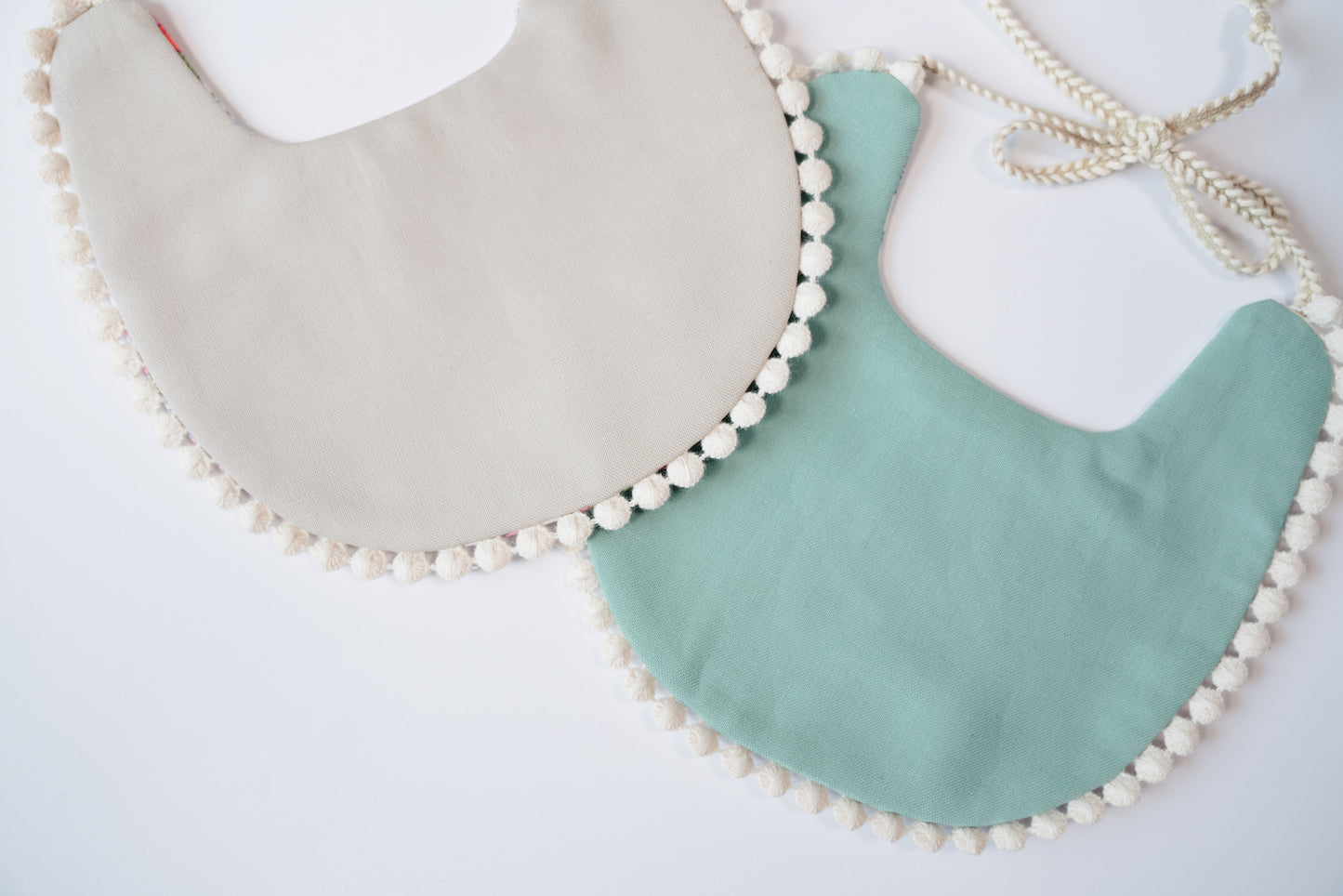 Poppy Reversible Floral Bib Set
